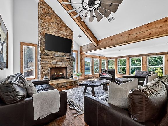 4th image of 201 Highland Falls Rd