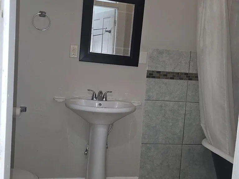 1614 Market St #2 — Photo 17