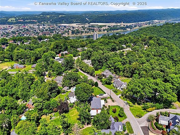 5th image of 1620 Loudon Heights Rd