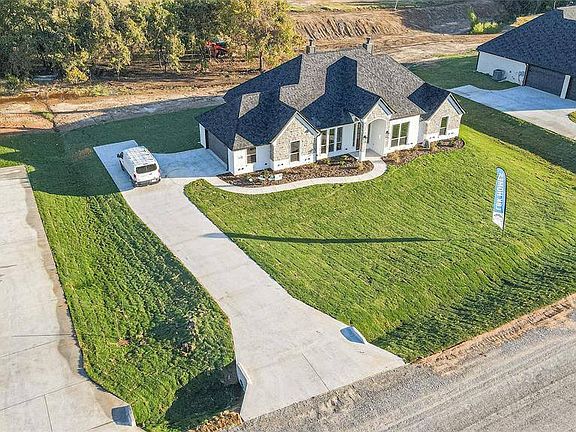 3rd image of 651 Winkler Way