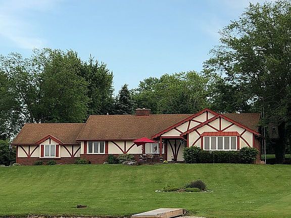 2nd image of 4848 Doneva Dr