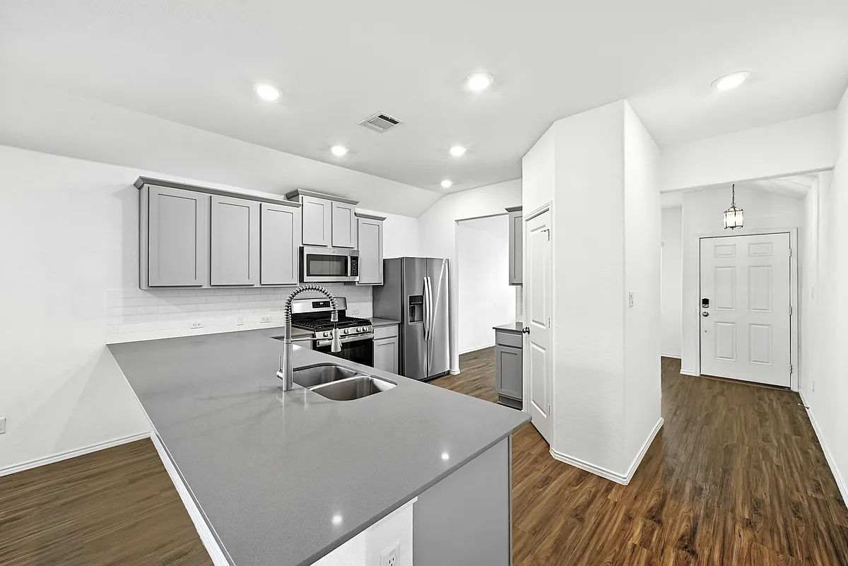Building Photo - 129 Konik Rd