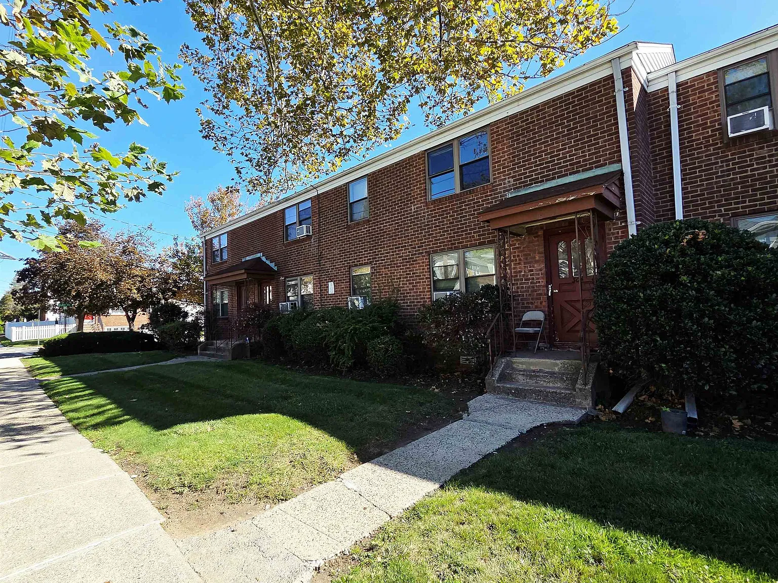 294 Terrace Ave — Photo 1