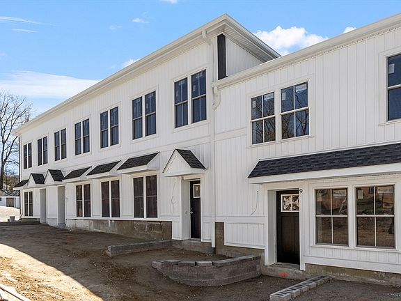 2nd image of 50 Frankfort St #15