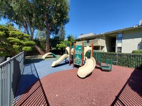 Country Sharon Apartments