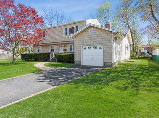 430 Windmill Ave, West Babylon, NY 11704