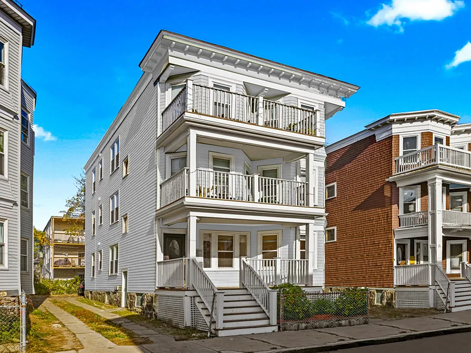 20 Sudan St #3
