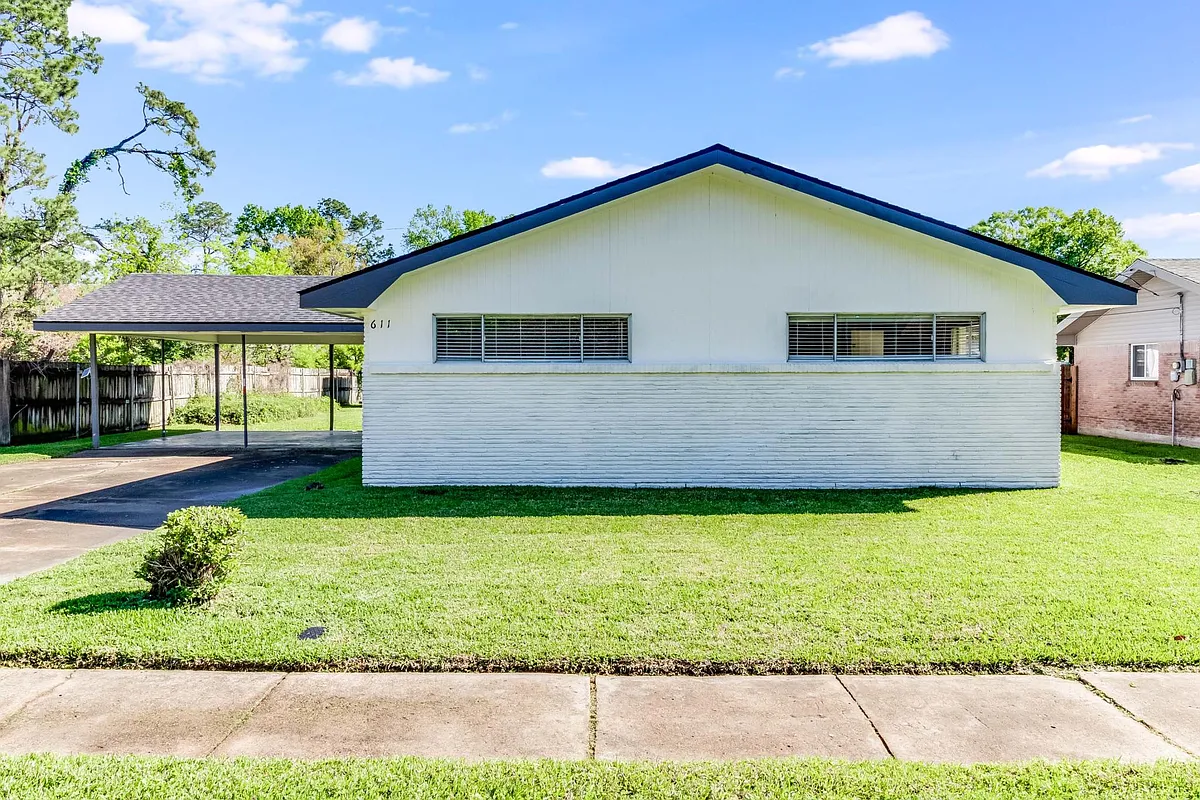 Building Photo - 611 Dutton Dr #1