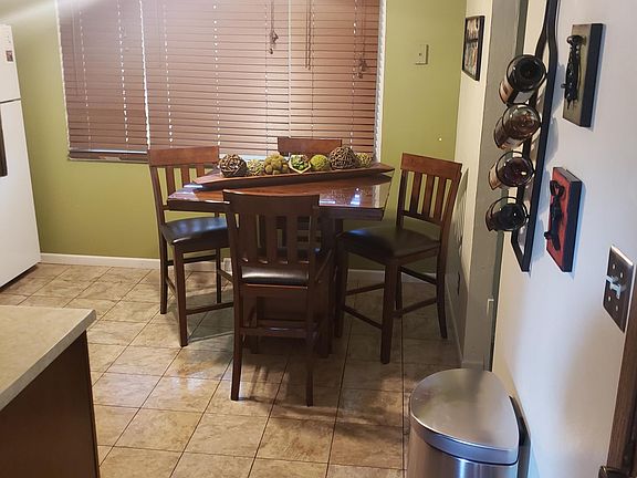 4th image of 5615 N Graceland Dr