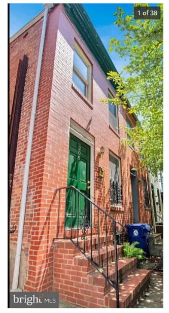 Building Photo - 205 Penn St