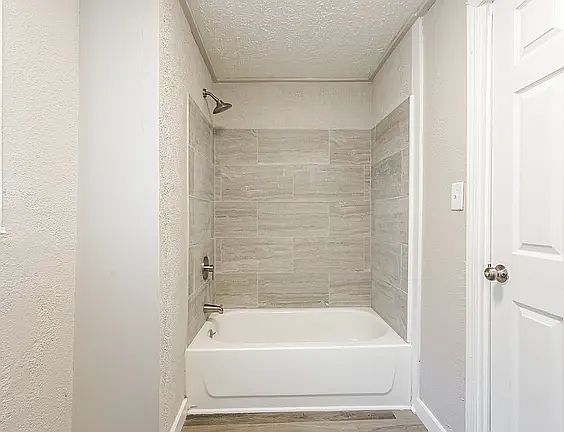 5th image of 473 Diamond Ave