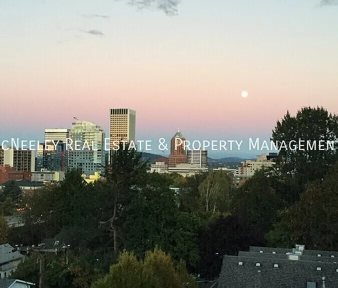 1640 SW Montgomery St #A — Photo 9