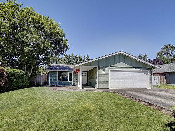 3rd image of 1104 SE 131st Ave