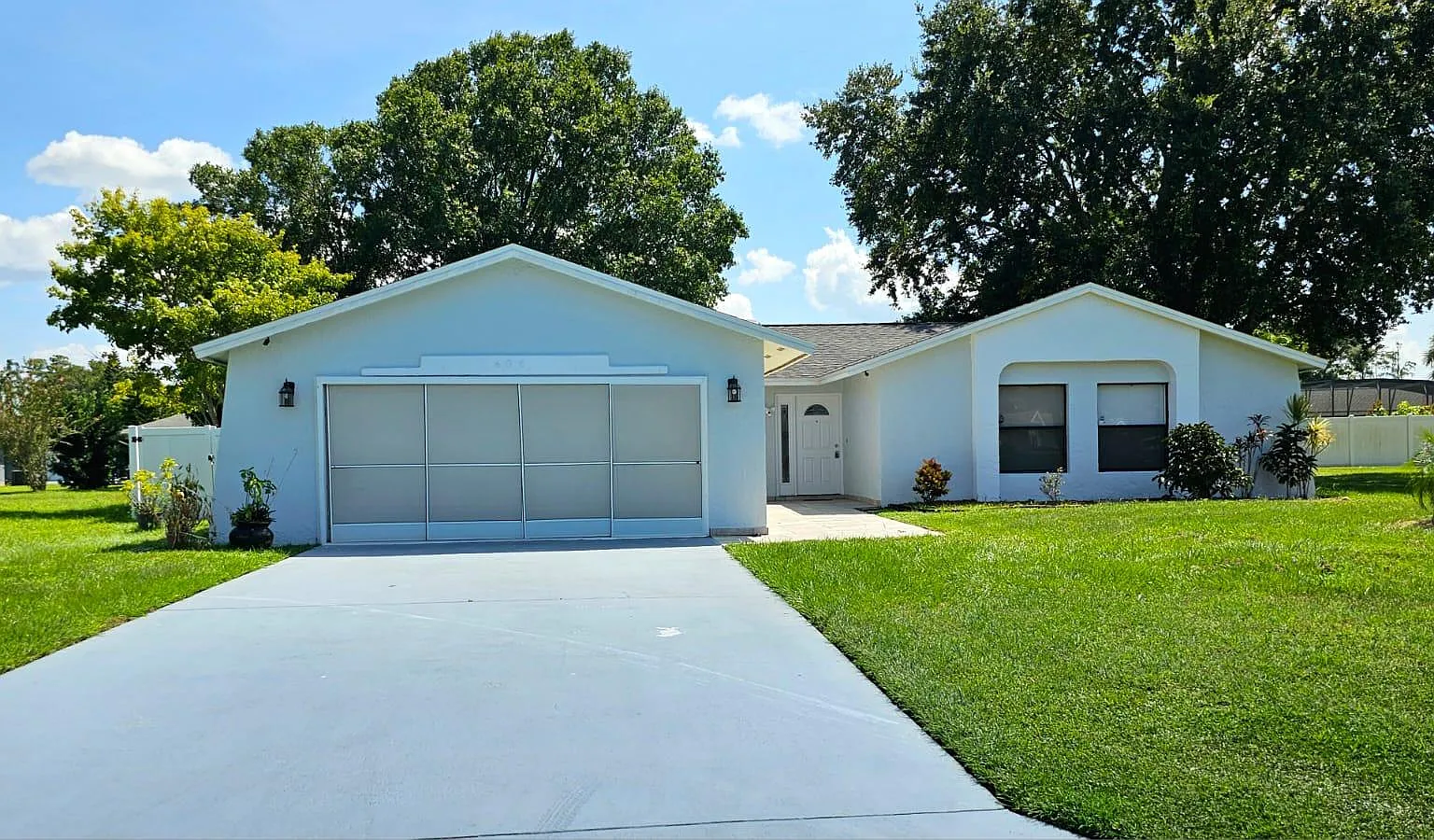 606 Wood Dr — Photo 2