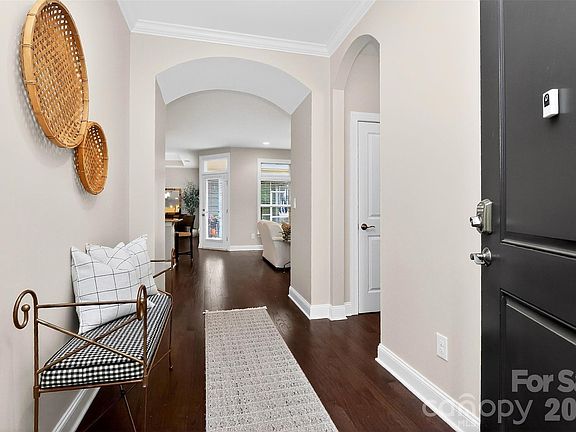 2nd image of 7933 Parknoll Dr