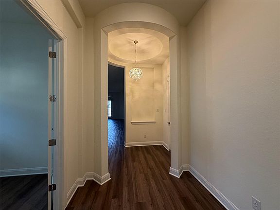 3rd image of 1504 Sibley Way