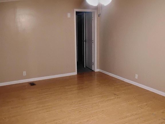 5th image of 104 Beaver Drive