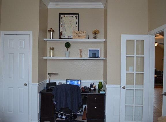 3rd image of 1204 Elmhurst Ln