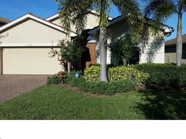 1560 Birdie Dr