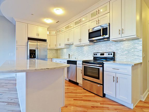 4th image of 440 N Wabash Ave APT 5002