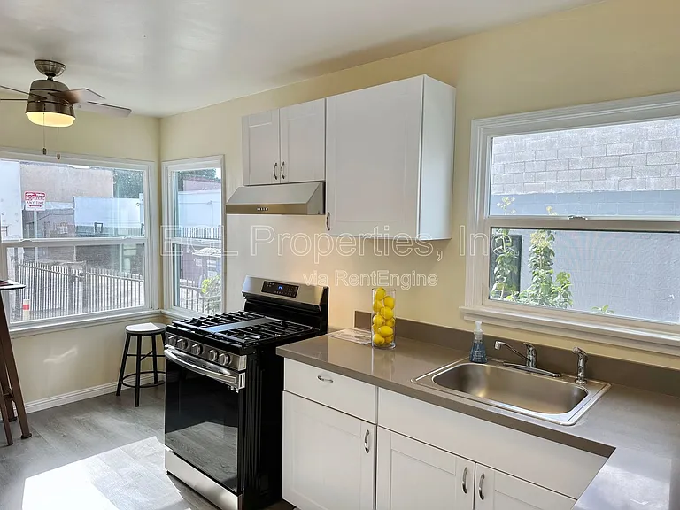 5122 Lemon Grove Ave — Photo 8