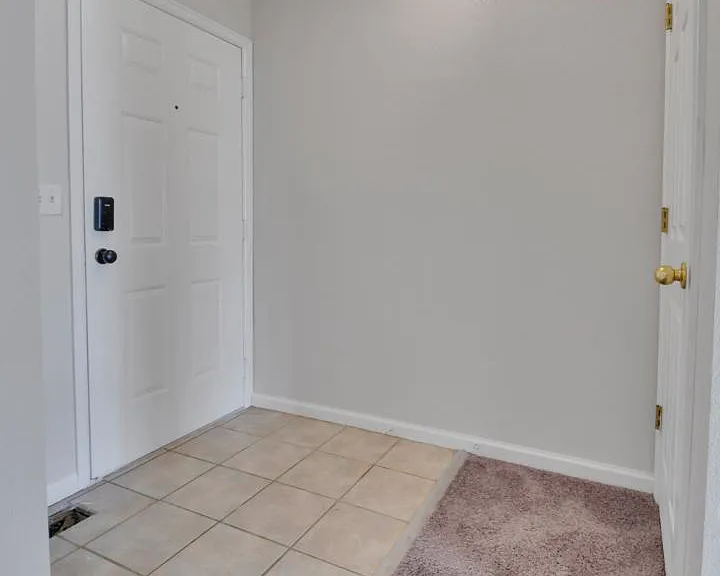 Unit Photo