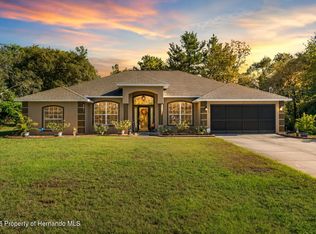 11929 Osprey Ave, Weeki Wachee, FL 34614