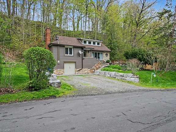 2nd image of 1333 Hidden Valley Rd