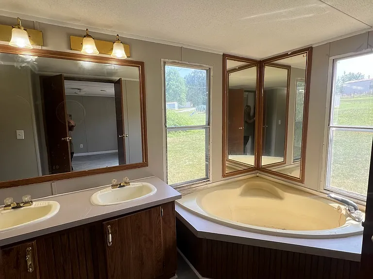 183 Jolly Roger Dr — Photo 6
