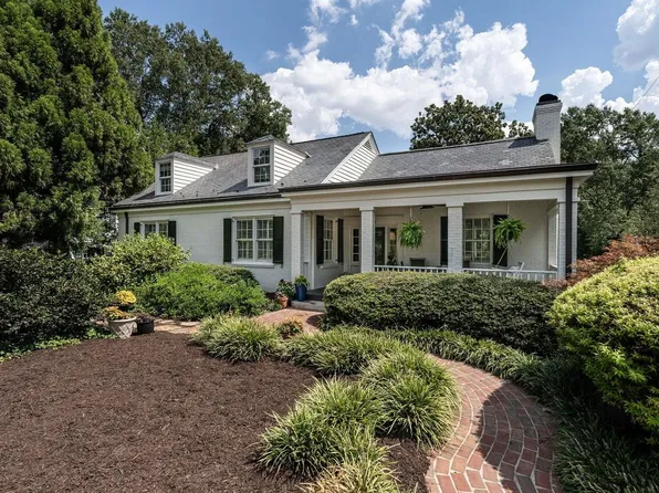 2616 Saint Marys St, Raleigh, NC 27609
