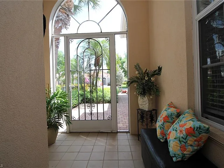 3019 Ellice Way — Photo 10