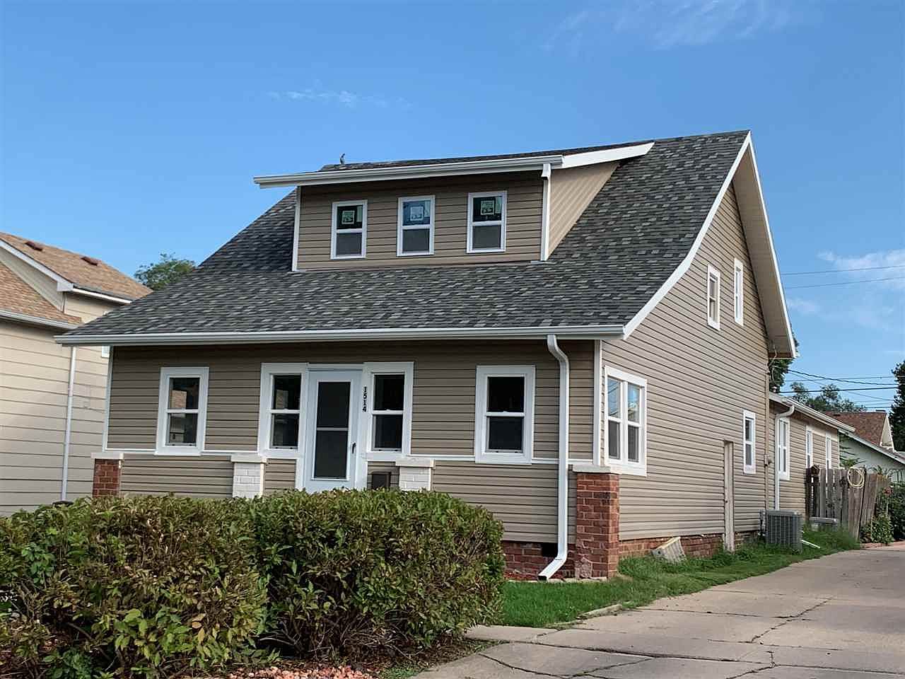 1514 W 5th St Hastings Ne 68901 Zillow