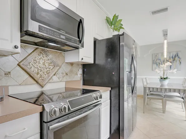 526 NW Ferris Drive, Port St Lucie, FL 34983