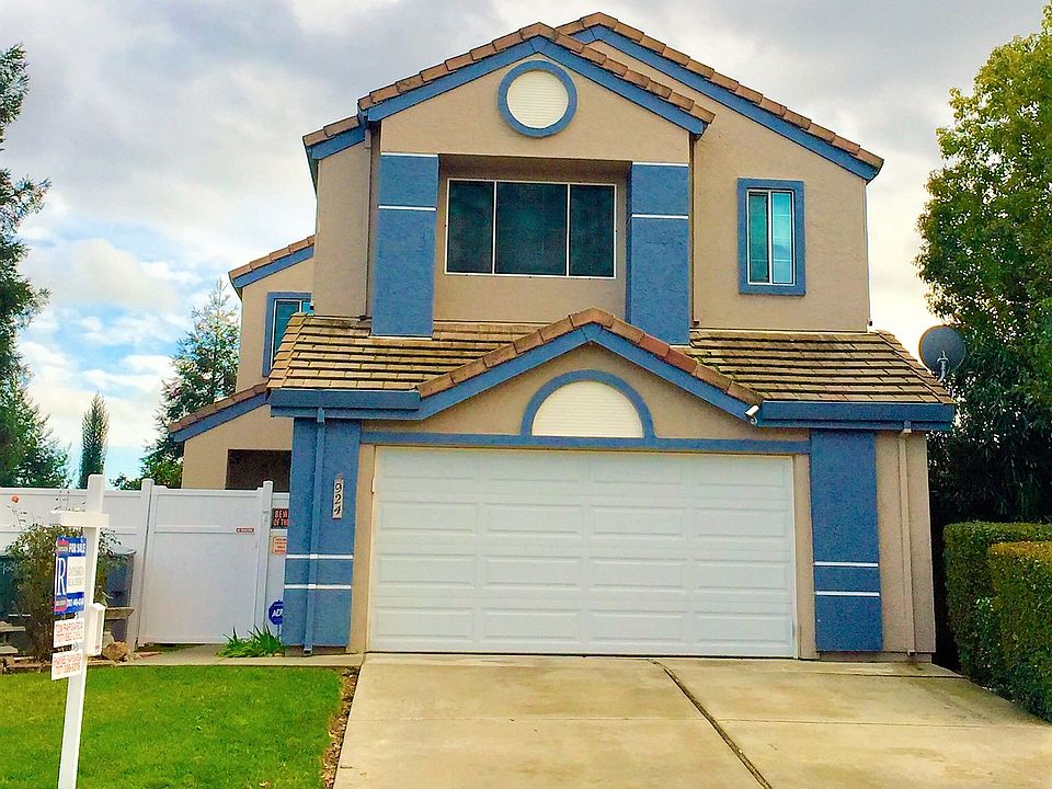 1st image of 924 Bluewater Dr
