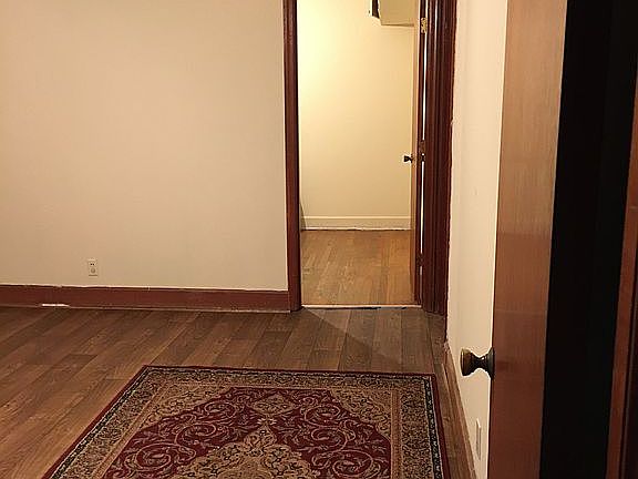 Middle room 