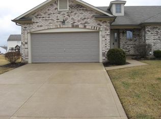 5047 Birch Grove Dr, Groveport, OH 43125