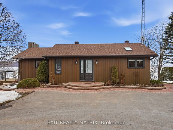 5th image of 2176 Bay Rd