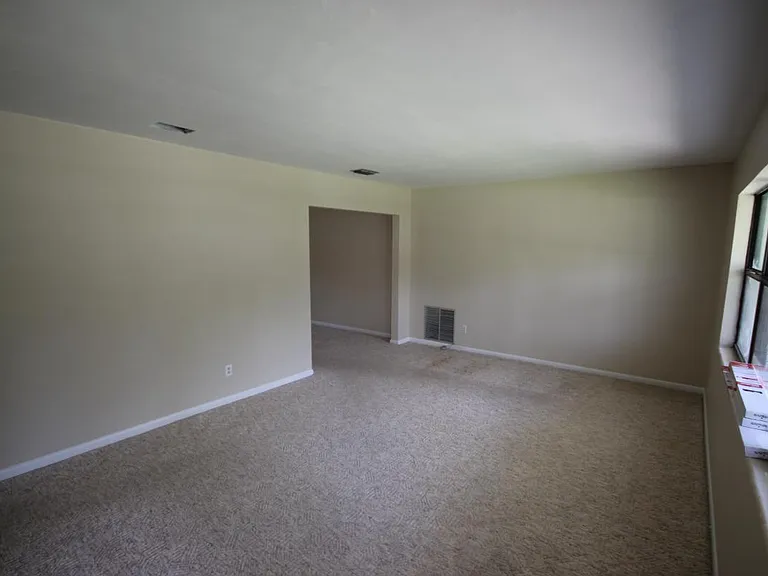 Living room. This room now has LVT tile in it, not carpet.