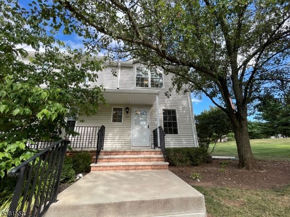 604 Wedgewood Cir