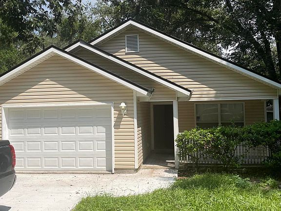 2nd image of 2367 2ND Avenue