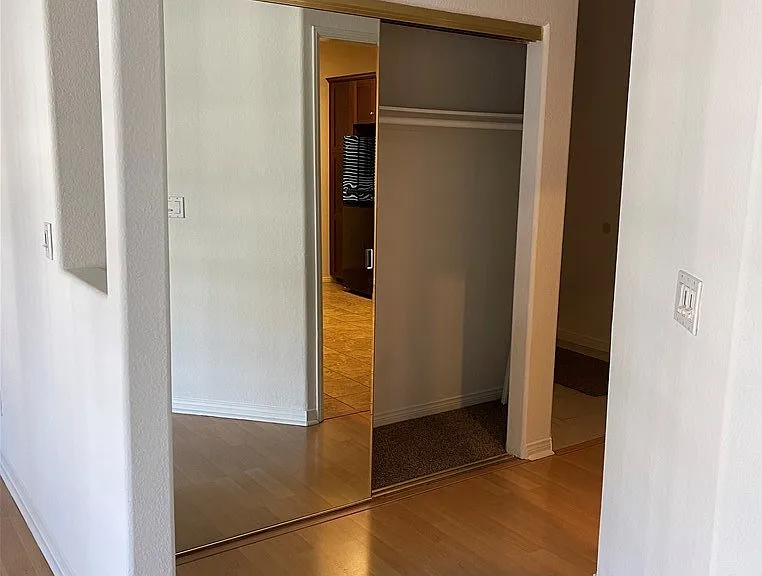 10630 Moorpark St #104 — Photo 61