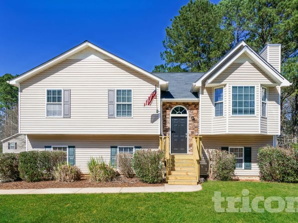 105 Christine Ct