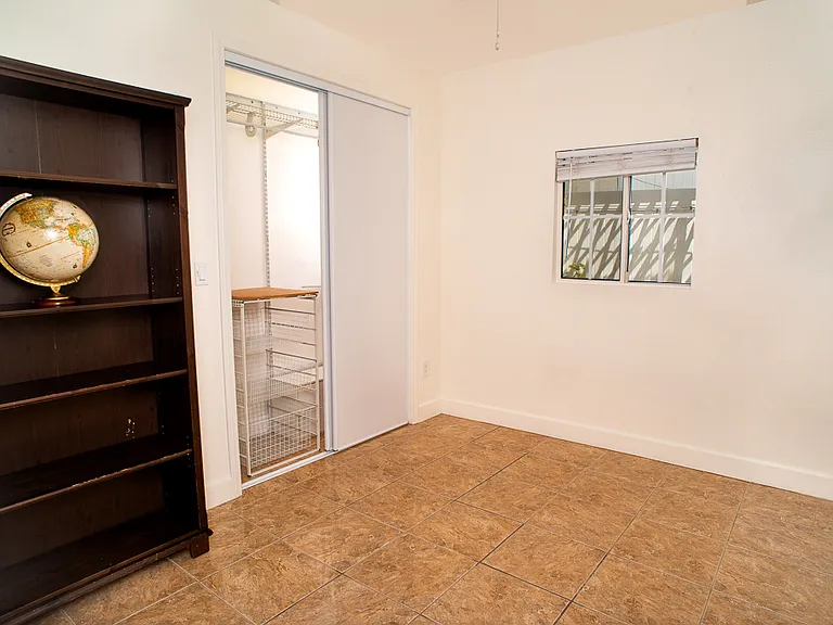 7029 Orion Ave — Photo 15