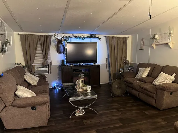 2441 Hestertown Rd, Lumberton, NC 28358