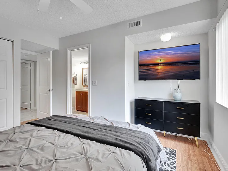 12641 Westhampton Cir #C311 — Photo 26