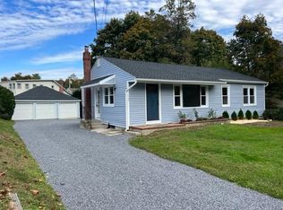 127 N Country Rd, Pt Jefferson, NY 11777