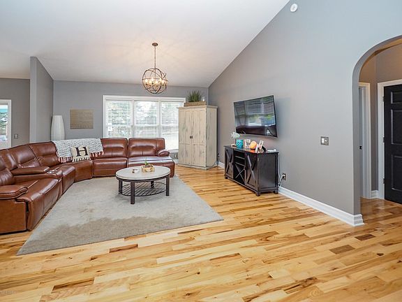 27700 Manchester Circle-103