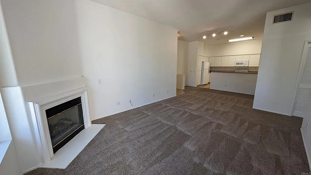 2 bed, 2.0 bath, 1145 sqft, $3,650 — Photo 4