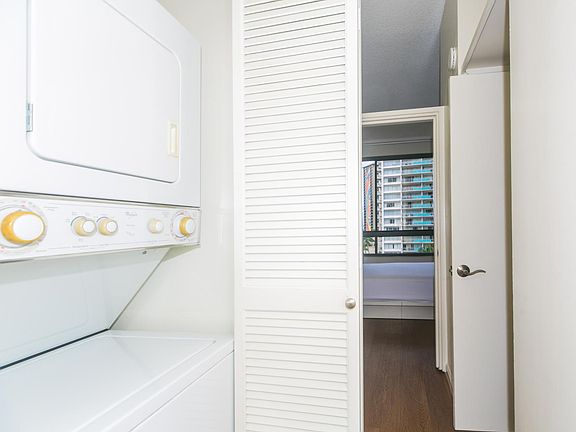 3rd image of 1778 Ala Moana Blvd APT 1013