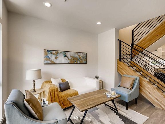 5th image of 940 Broadway E #C